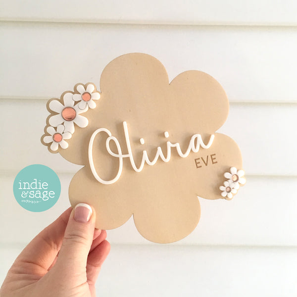 Flower Shaped Baby Announcement Plaque | Daisy Baby Name Announcement Sign